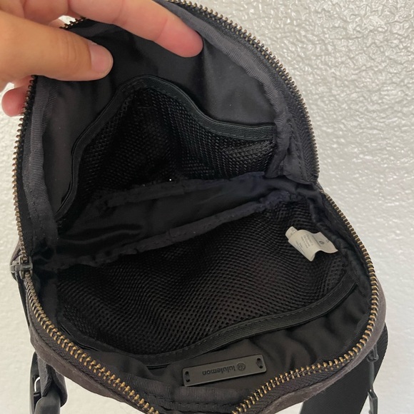 Lululemon Belt bag - Picture 3 of 3